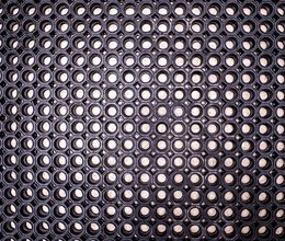 Gummi-Ringlochmatte 1,50 x 1,00 m